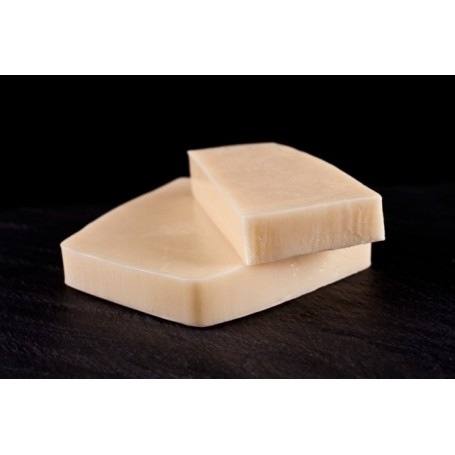 Handgesneden zepen Jojoba Oil, cut soap made by Autour du Bain